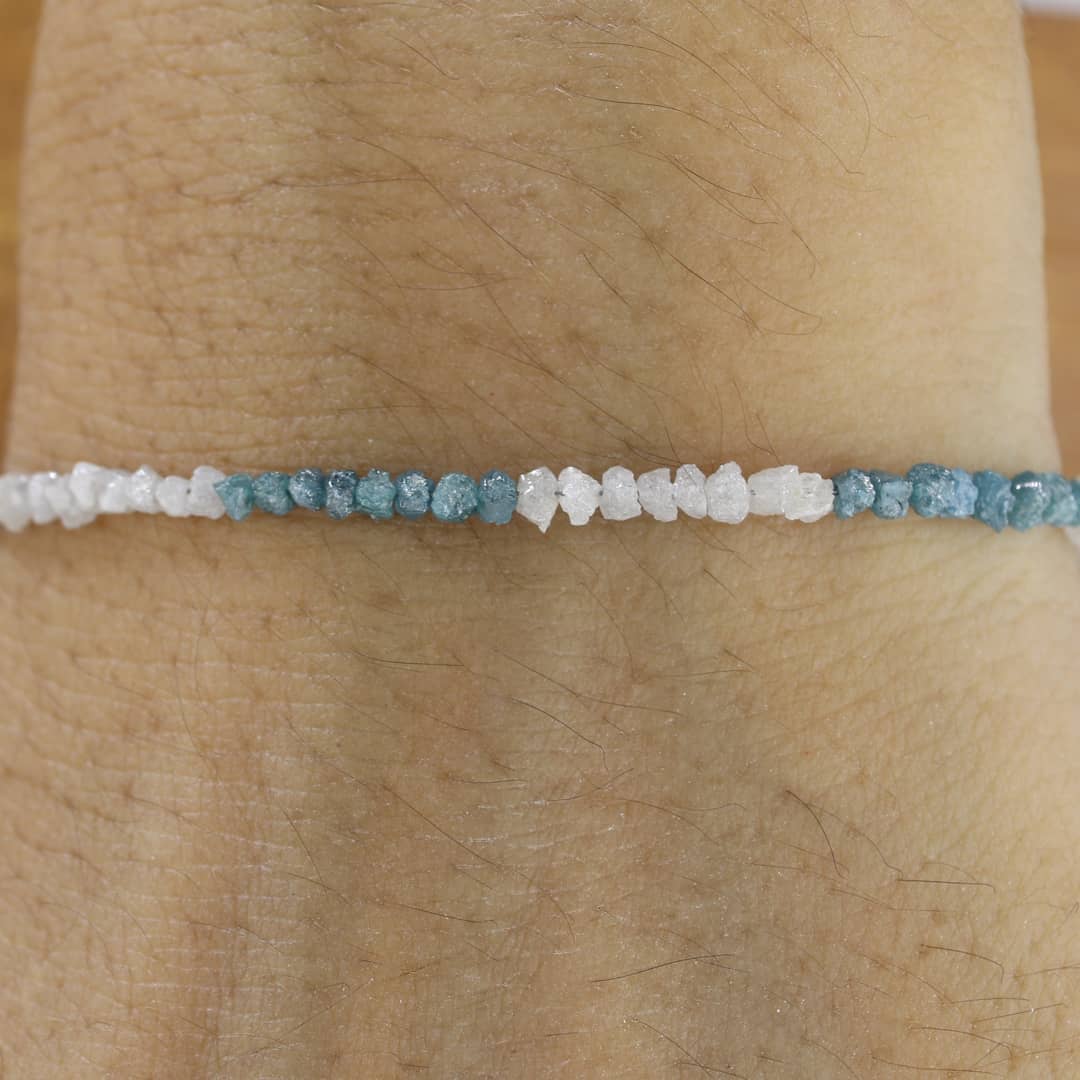 Natural White And Blue Uncut 2-3 mm Diamond Bead Bracelet With Silver Lock